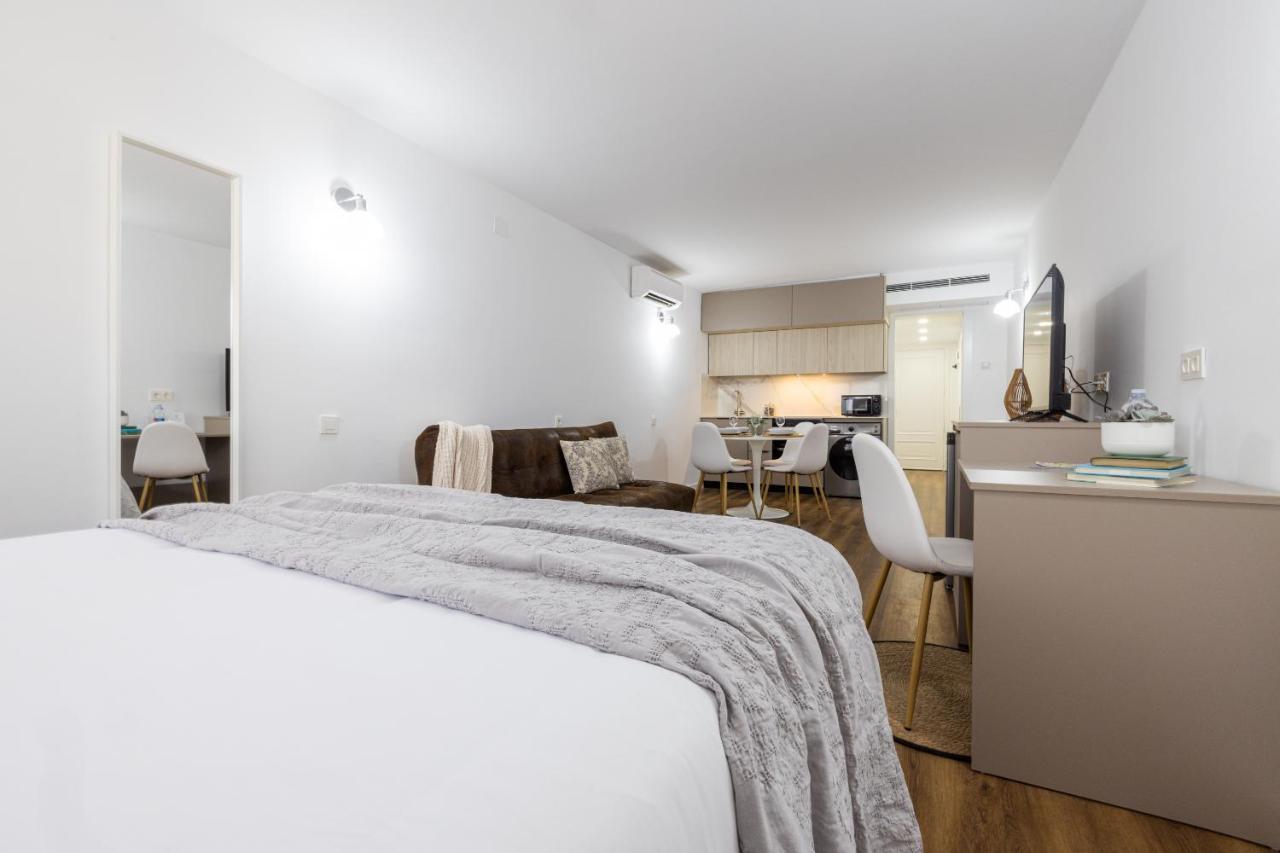 Florit Flats - The Apolo Studio Valencia Bagian luar foto