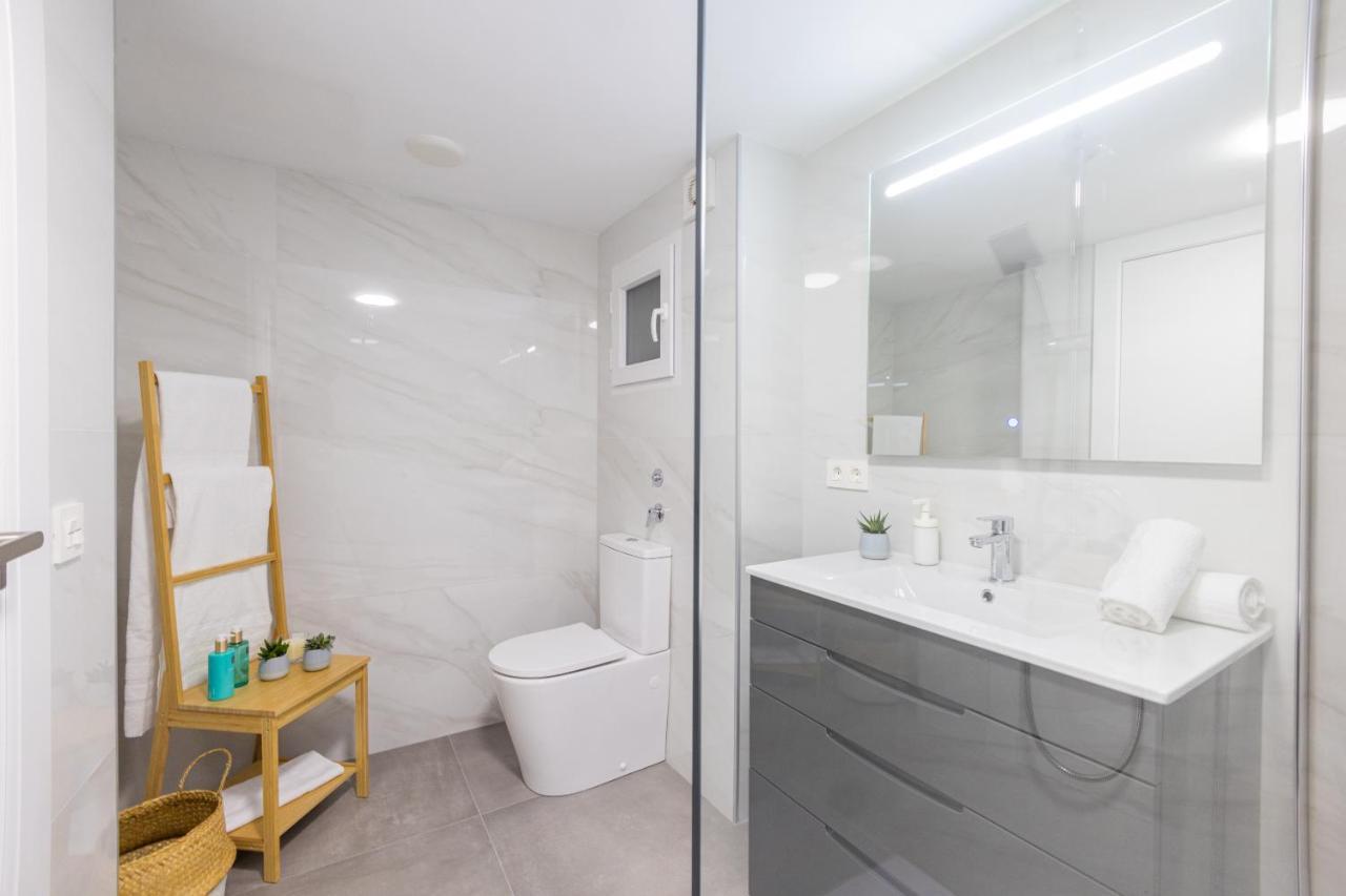 Florit Flats - The Apolo Studio Valencia Bagian luar foto